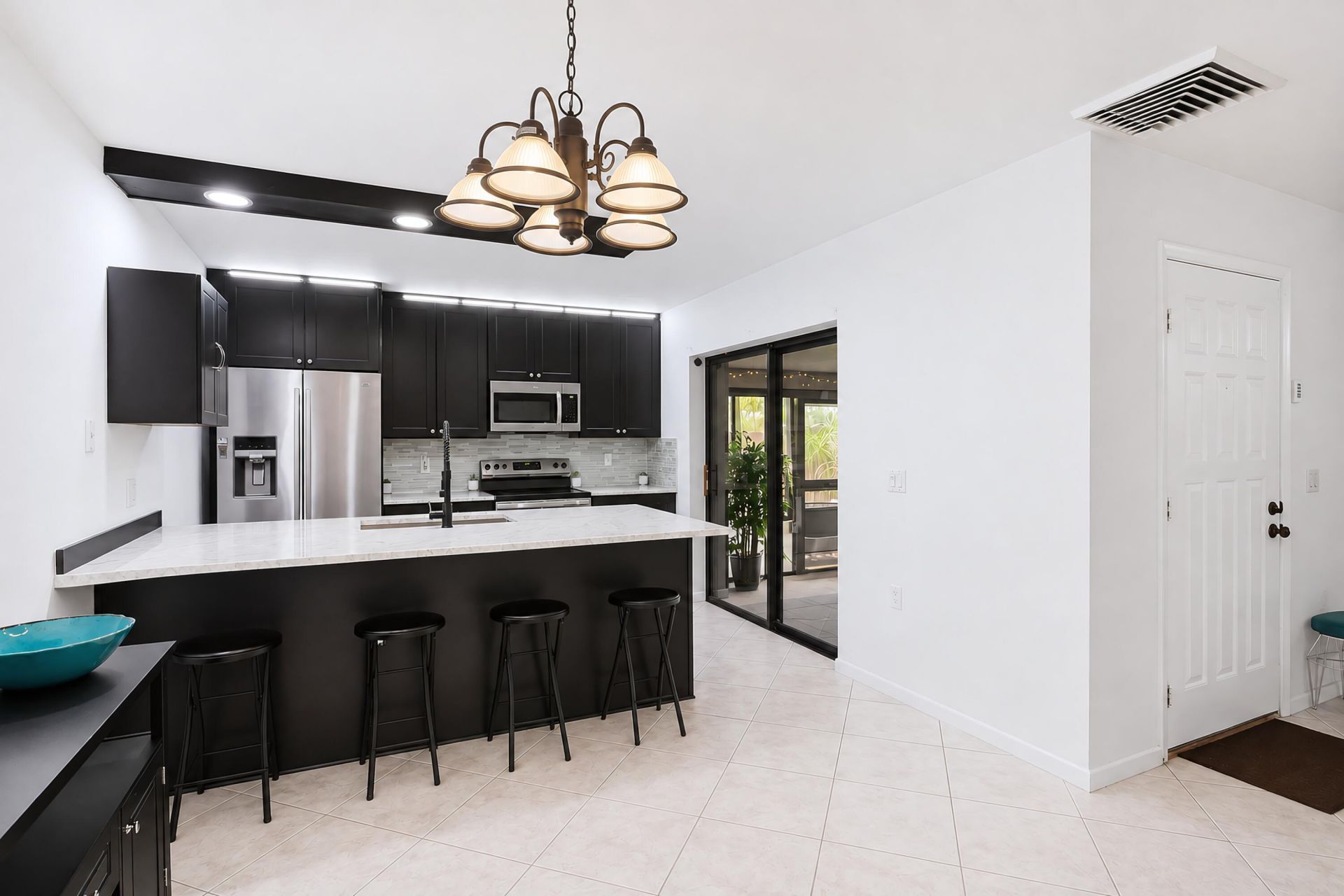 6409 64th Way, West Palm Beach, FL 33409 Photo