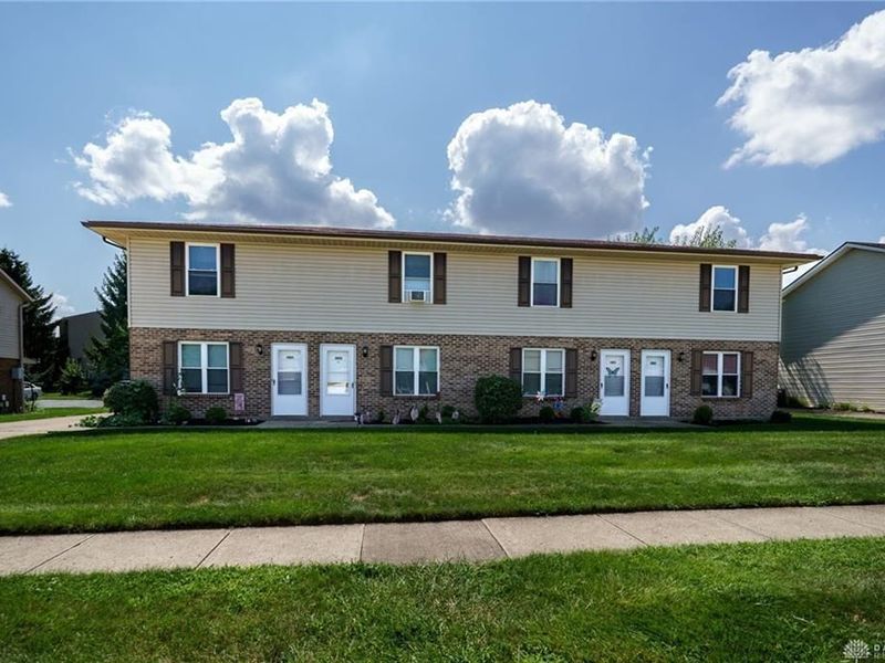 1855-1861 N Lakeman Drive, Bellbrook, OH 45305 Photo 2