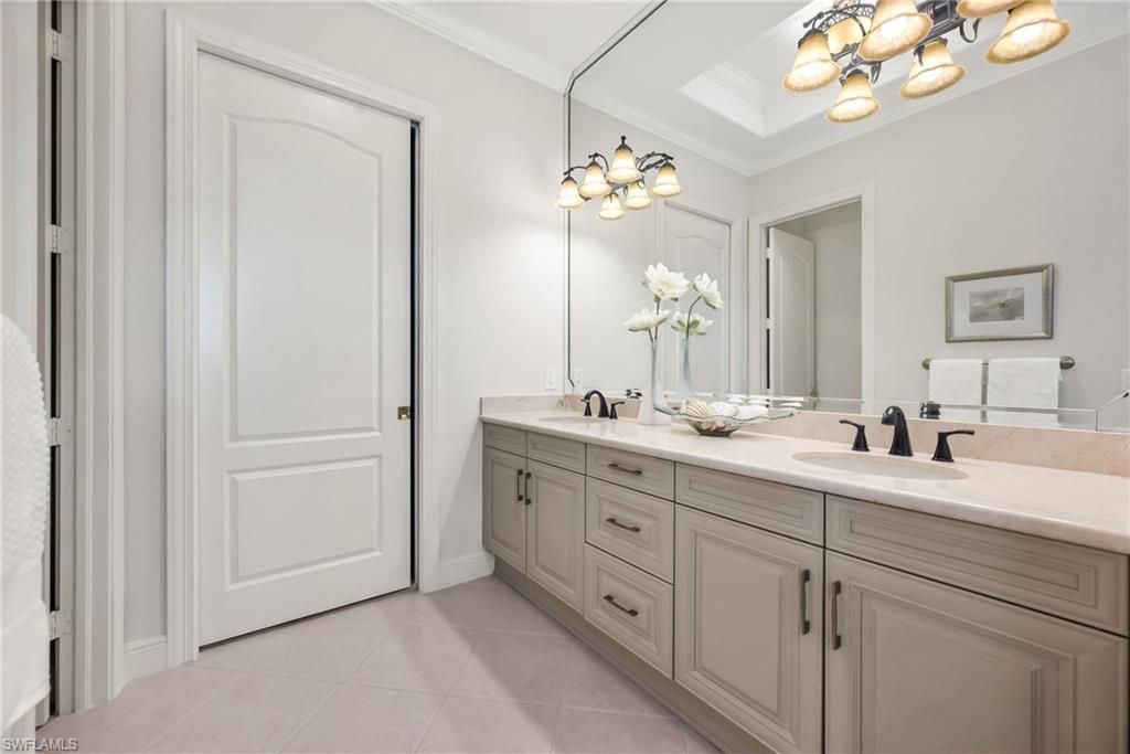534 Avellino Isles Cir, Unit 8302, Naples, FL 34119 Photo