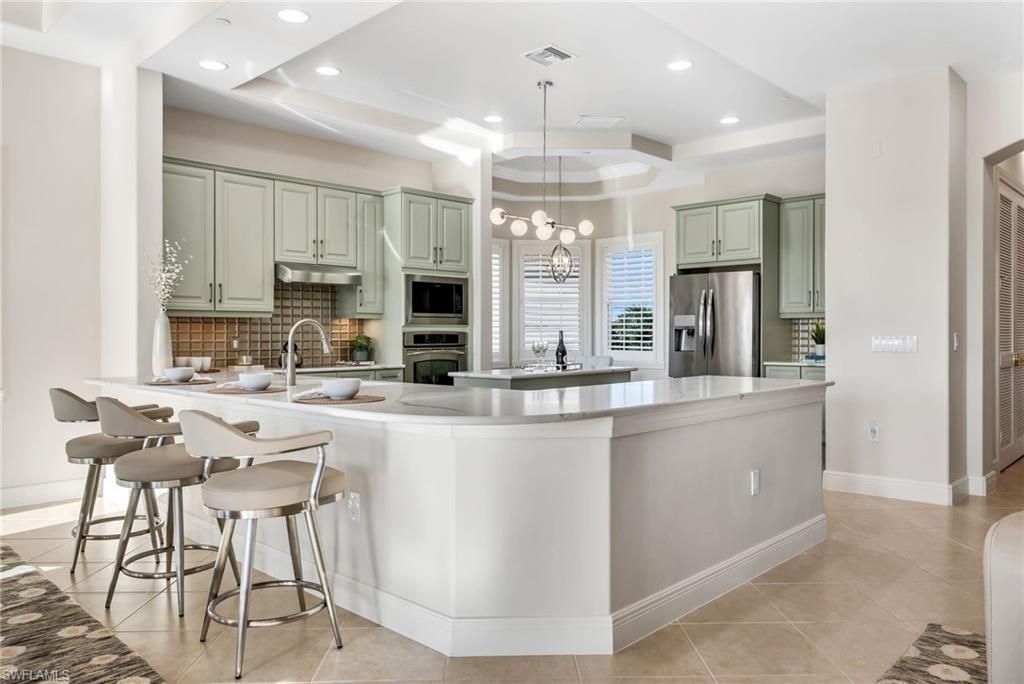 534 Avellino Isles Cir, Unit 8302, Naples, FL 34119 Photo