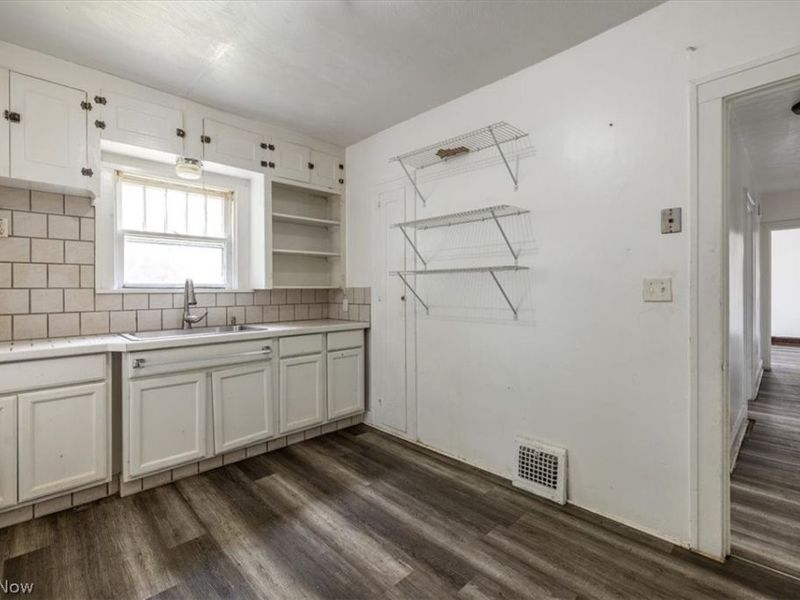 3541 W 105th Street, Cleveland, OH 44111 Photo 11