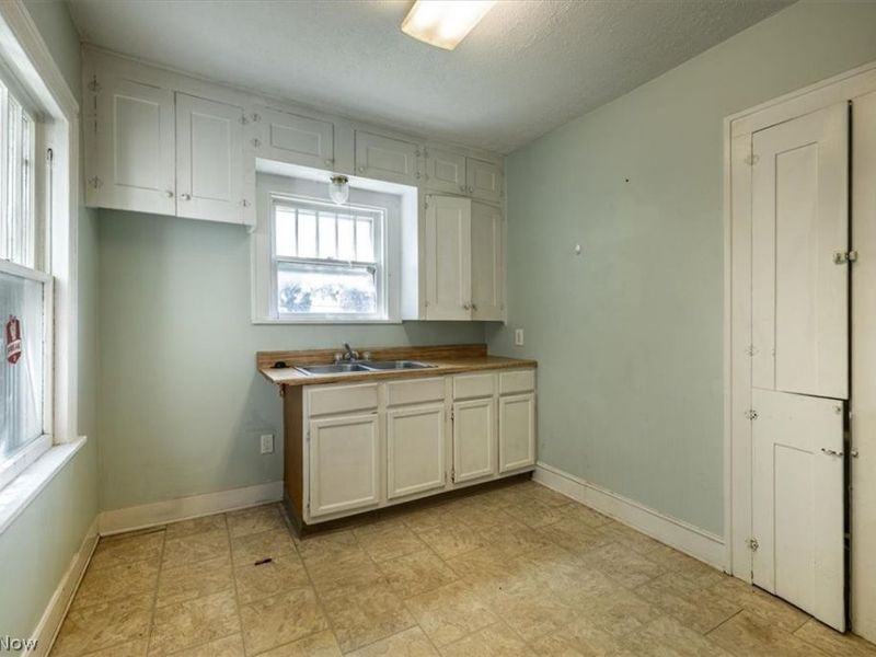 3541 W 105th Street, Cleveland, OH 44111 Photo 24