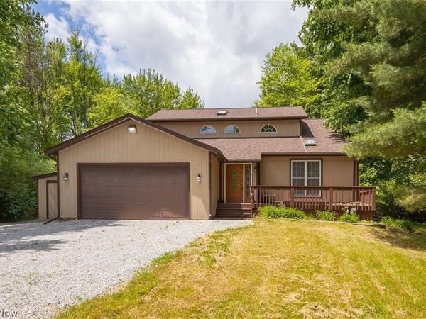 9338 Liberty Road , Twinsburg, OH 44087