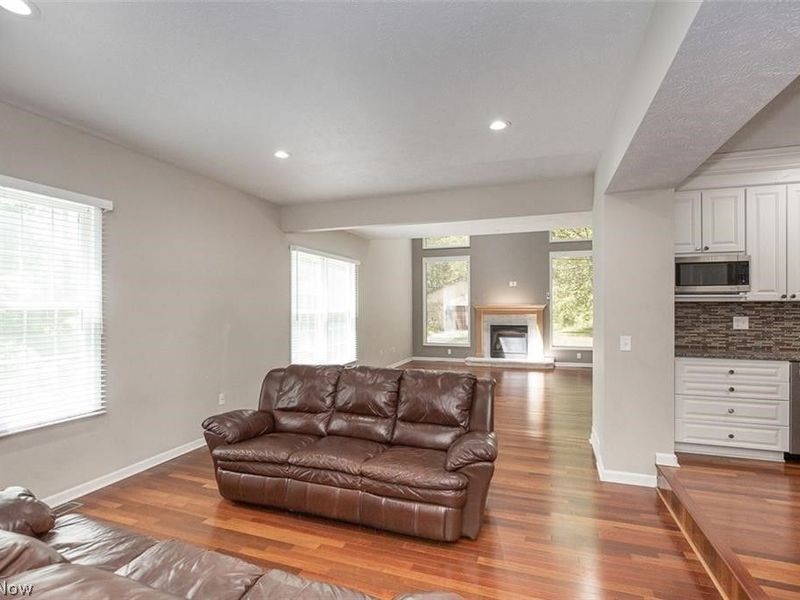 9338 Liberty Road, Twinsburg, OH 44087 Photo 11