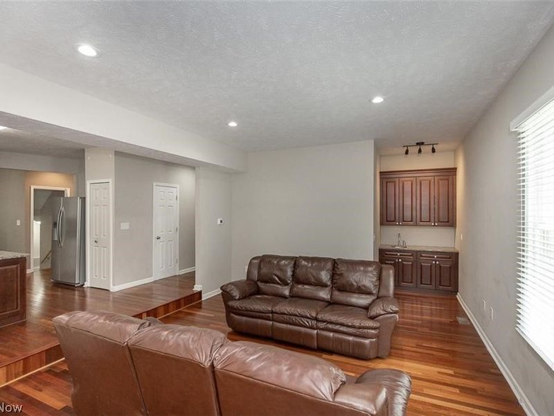 9338 Liberty Road, Twinsburg, OH 44087 Photo 13