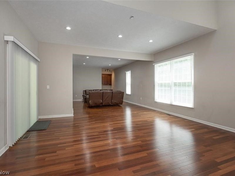 9338 Liberty Road, Twinsburg, OH 44087 Photo 17