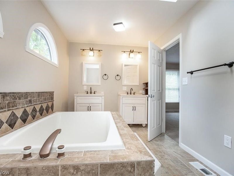 9338 Liberty Road, Twinsburg, OH 44087 Photo 24