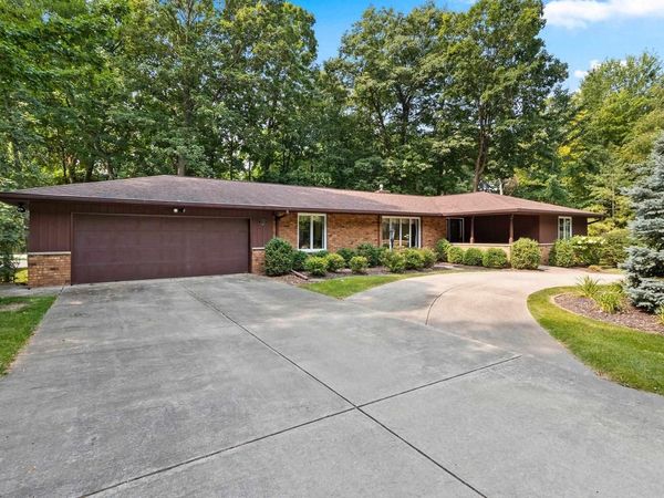 2450 HILLSIDE LANE, Green Bay, WI 54302