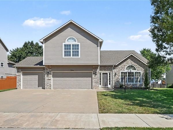 3214 Nottingham Court, Lawrence, KS 66049