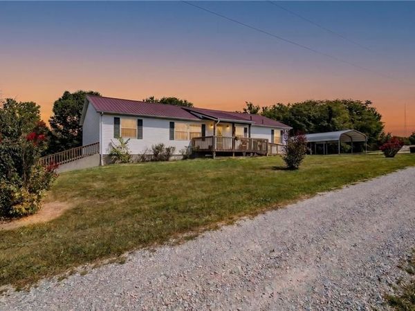 160 NW 1415P Road, Urich, MO 64788
