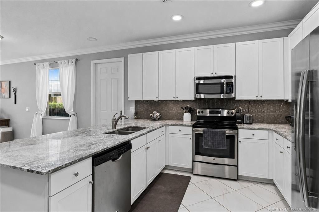 650 SW Glen Crest Way , Stuart, FL 34997 Photo