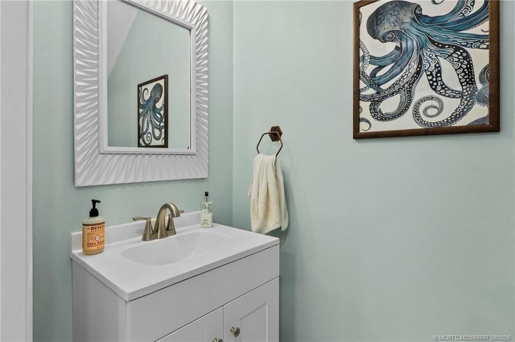 650 SW Glen Crest Way , Stuart, FL 34997 Photo