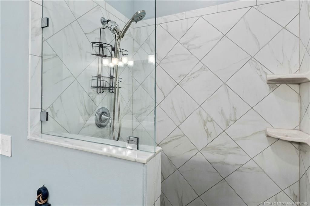 650 SW Glen Crest Way , Stuart, FL 34997 Photo