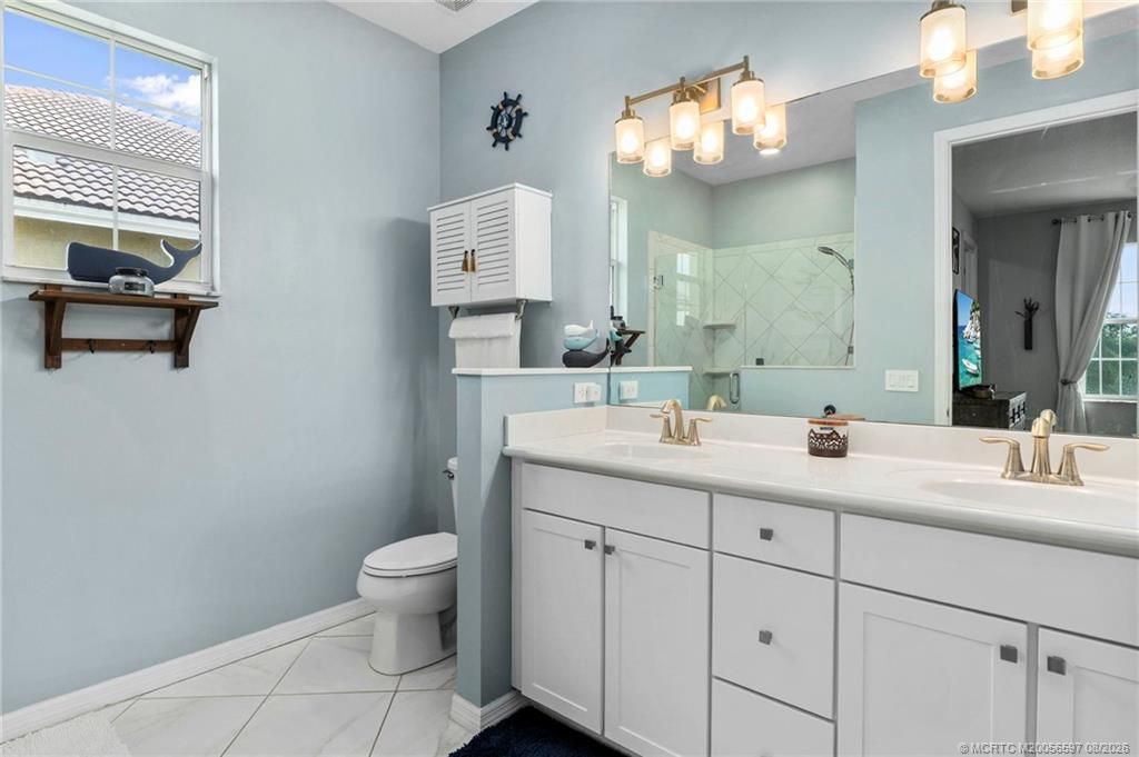 650 SW Glen Crest Way , Stuart, FL 34997 Photo