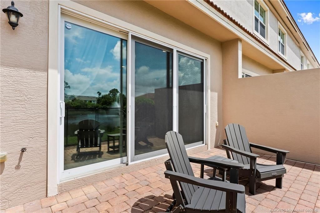 650 SW Glen Crest Way , Stuart, FL 34997 Photo