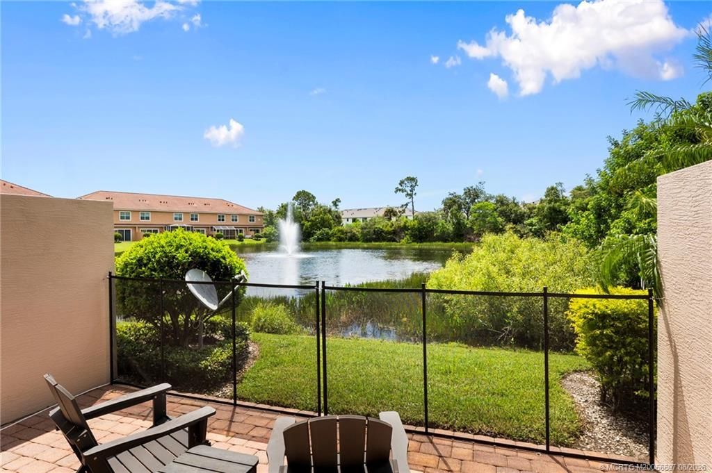 650 SW Glen Crest Way , Stuart, FL 34997 Photo