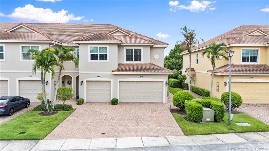 650 SW Glen Crest Way , Stuart, FL 34997 Photo