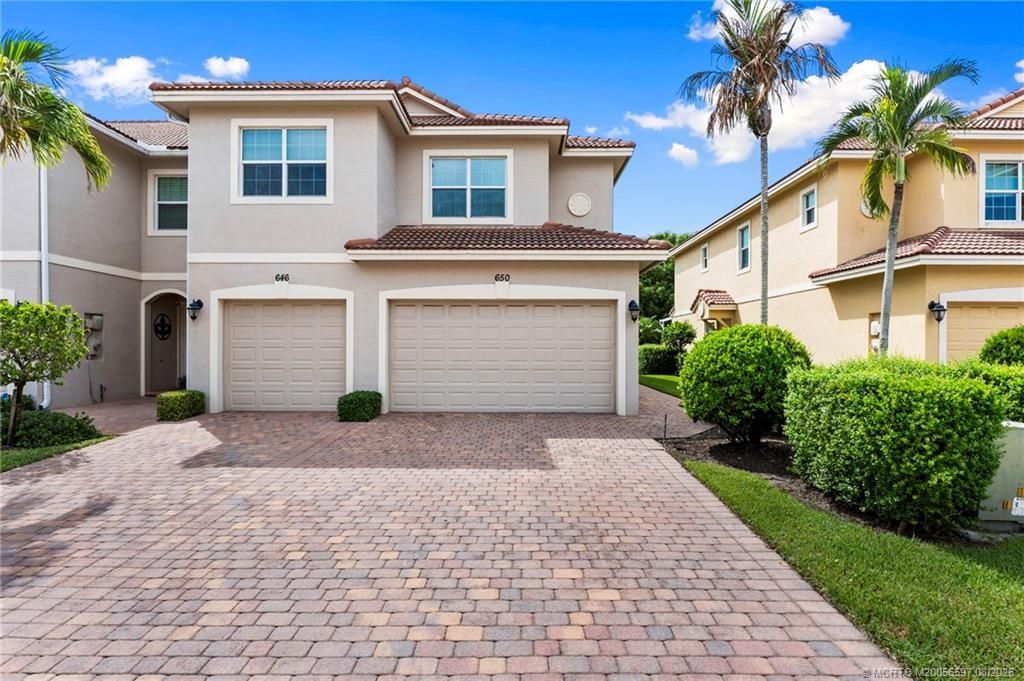 650 SW Glen Crest Way , Stuart, FL 34997 Photo