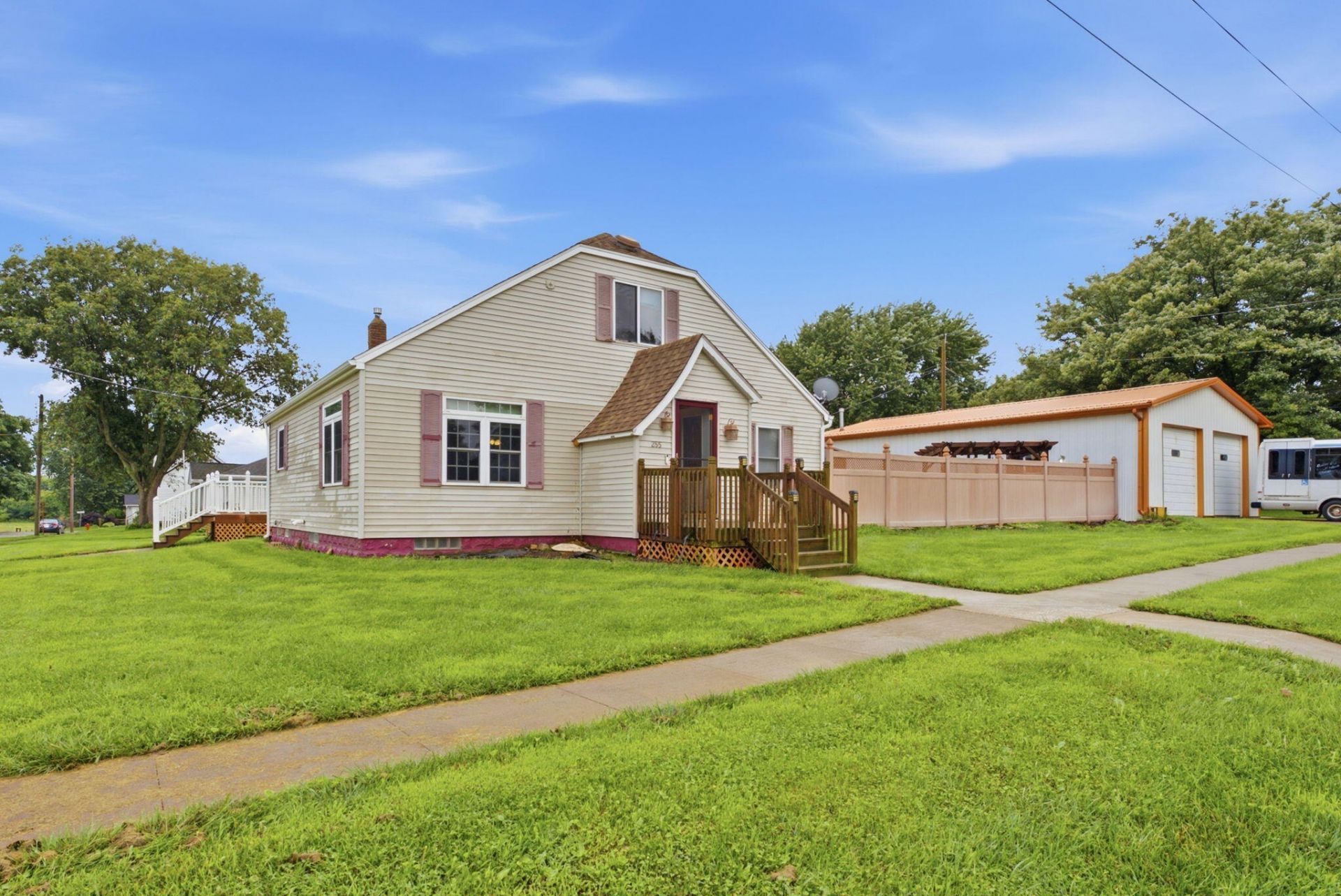 255 E 4th St, Bennett, IA 52721 Main Photo