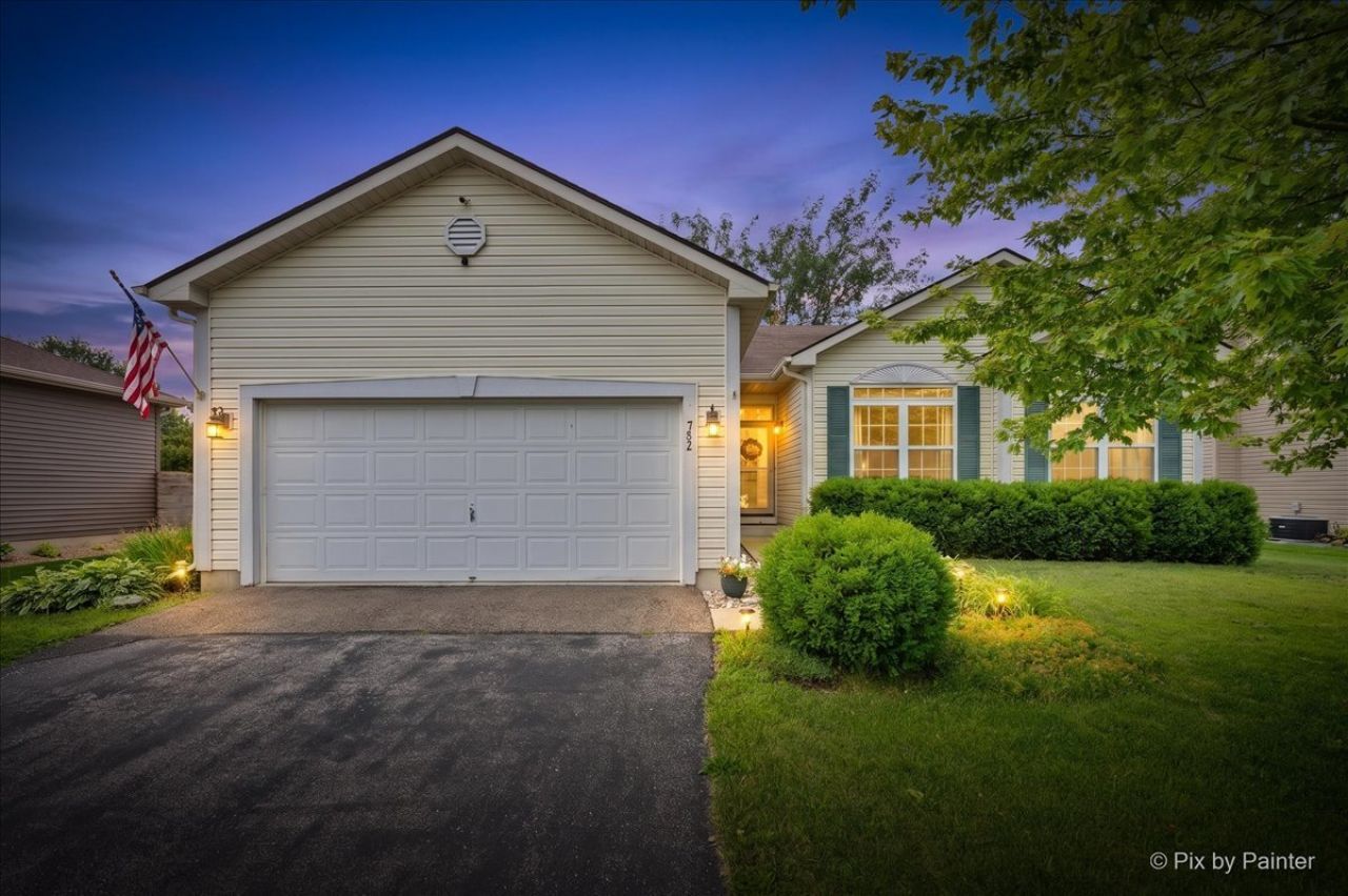 752 Prairie Pond Circle, Malta, IL 60150 Main Photo