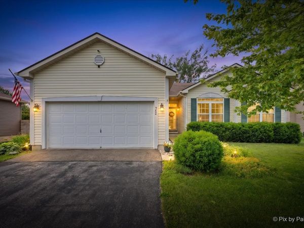 752 Prairie Pond Circle , Malta, IL 60150