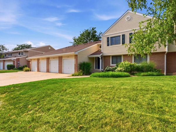 938 Hidden Lake Drive , Unit 938, Buffalo Grove, IL 60089