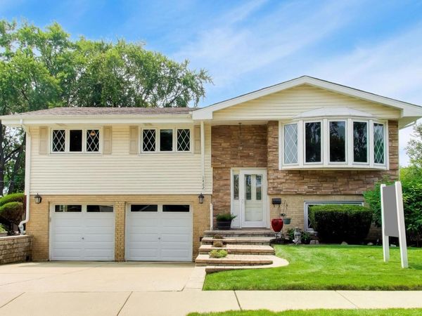 1462 Dayton Place , Des Plaines, IL 60018