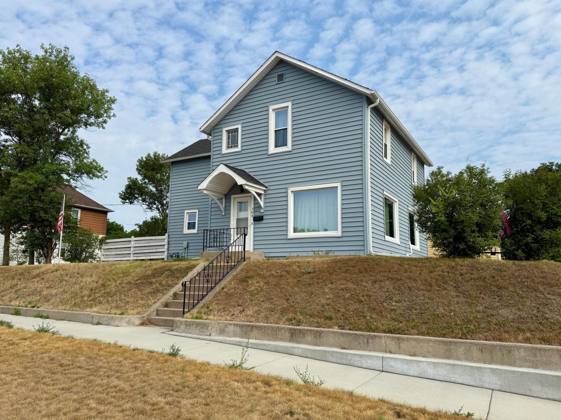 308 6th Street NW primary photo