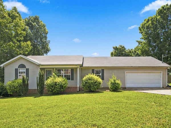 83 Providence Rd , Shelbyville, TN 37160
