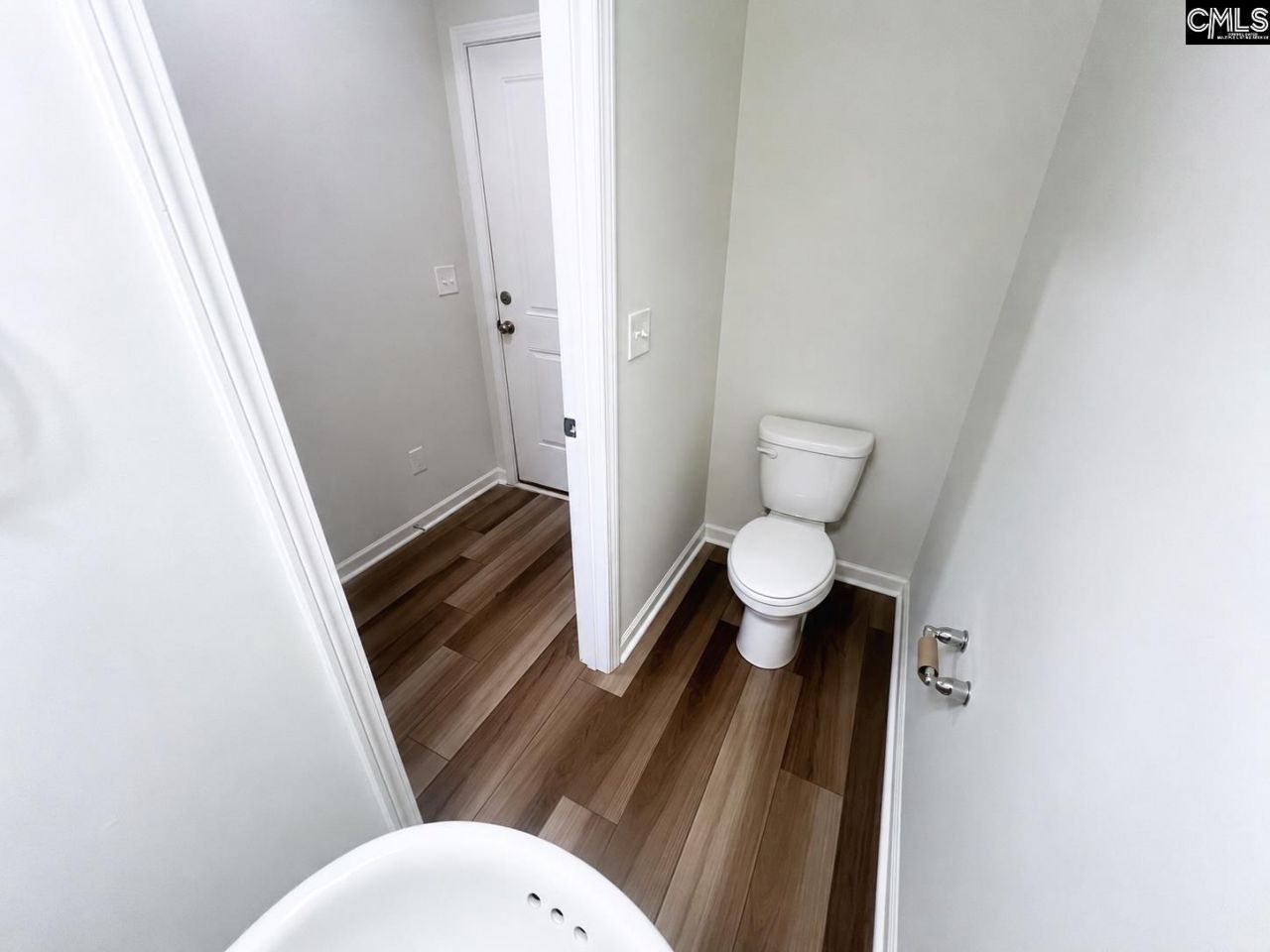 1415 Tanreall Drive  Photo 9