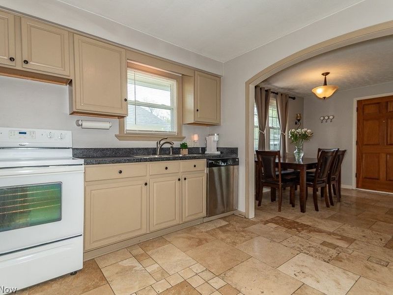 4841 Robinwood Drive, Mentor, OH 44060 Photo 13