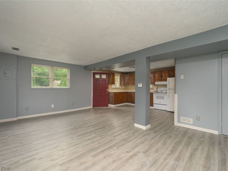 2474 Cadwallader Sonk Road, Cortland, OH 44410 Photo 12
