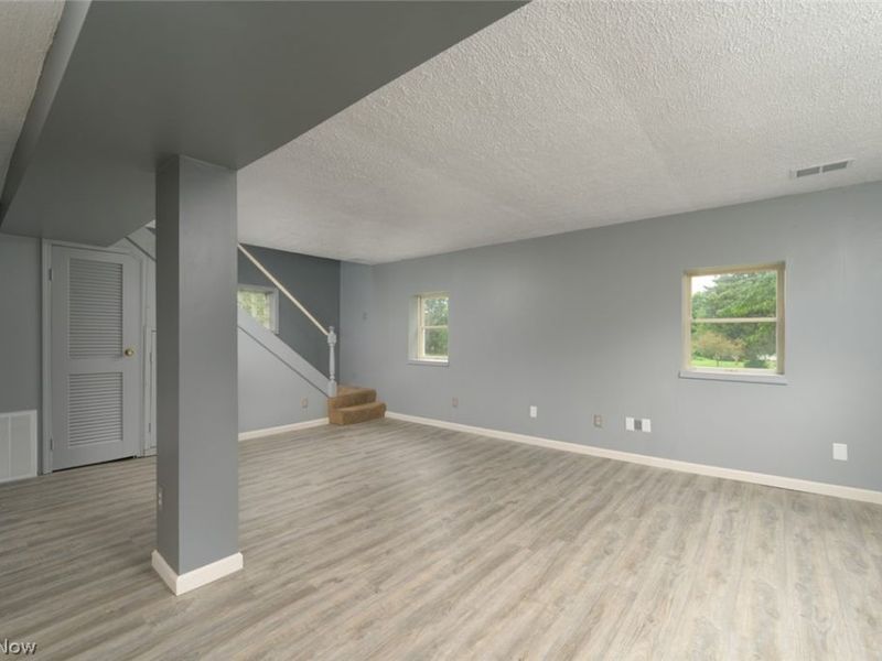 2474 Cadwallader Sonk Road, Cortland, OH 44410 Photo 14