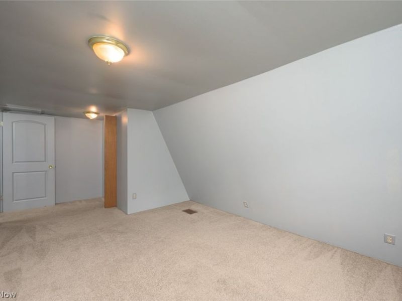 2474 Cadwallader Sonk Road, Cortland, OH 44410 Photo 18