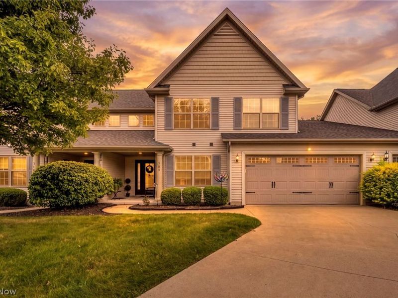 309 Lake Breeze Cove, Eastlake, OH 44095 Photo 2