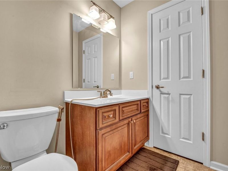 309 Lake Breeze Cove, Eastlake, OH 44095 Photo 39