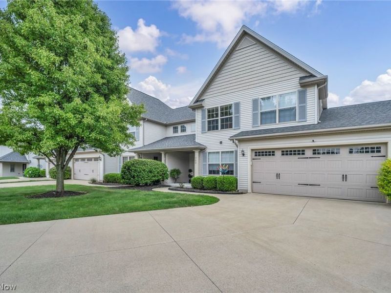 309 Lake Breeze Cove, Eastlake, OH 44095 Photo 4