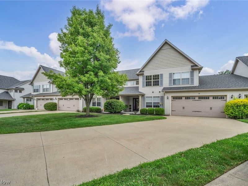 309 Lake Breeze Cove, Eastlake, OH 44095 Photo 5