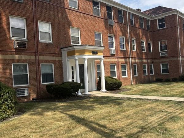 13825 Cedar Road, Unit 306A, South Euclid, OH 44118
