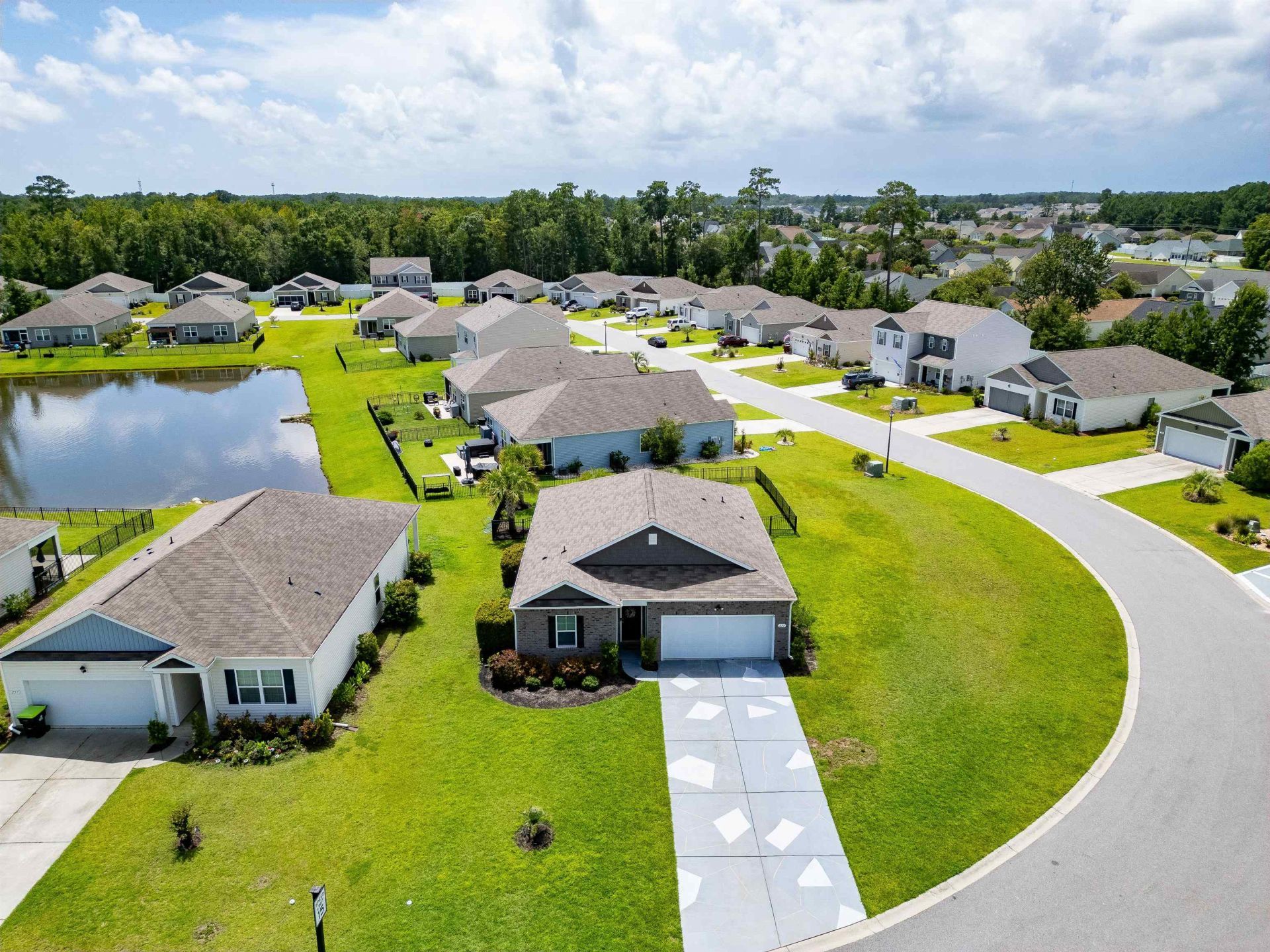 275 Forestbrook Cove Circle Photo 16