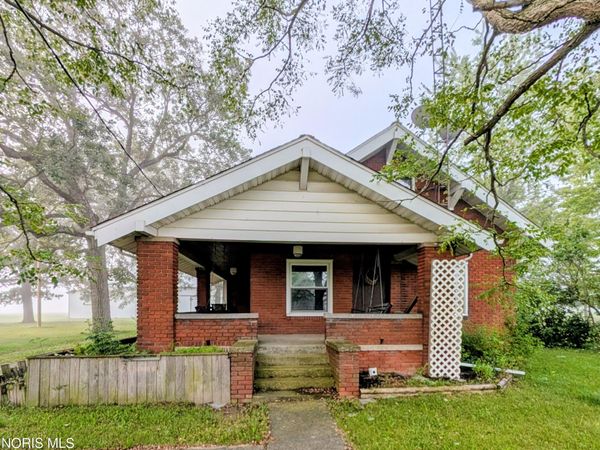 23726 Bowman Road, Defiance, OH 43512