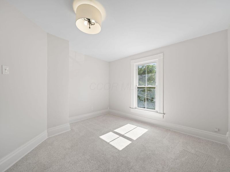 325 W William Street , Delaware, OH 43015 Photo 27
