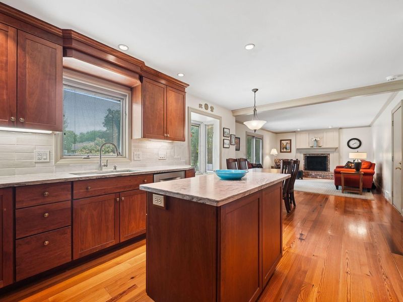 3259 Smiley Road, Columbus, OH 43221 Photo 9