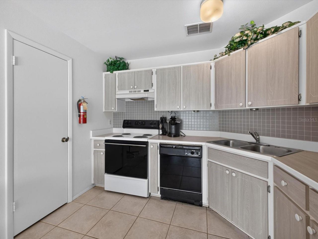 1016 Lester Ridge Court , Kissimmee, FL 34747 Photo