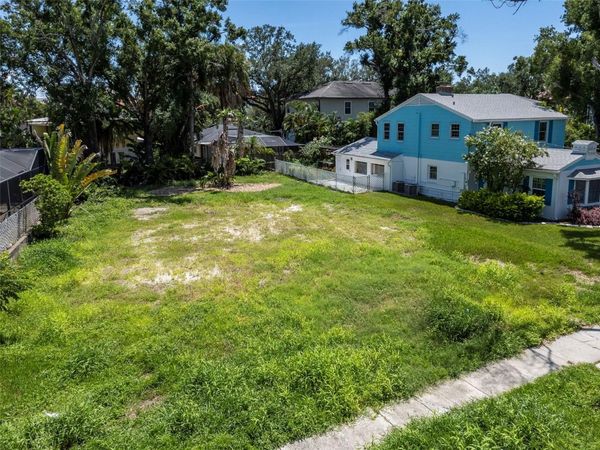 641 GENEVA PLACE , TAMPA, FL 33606