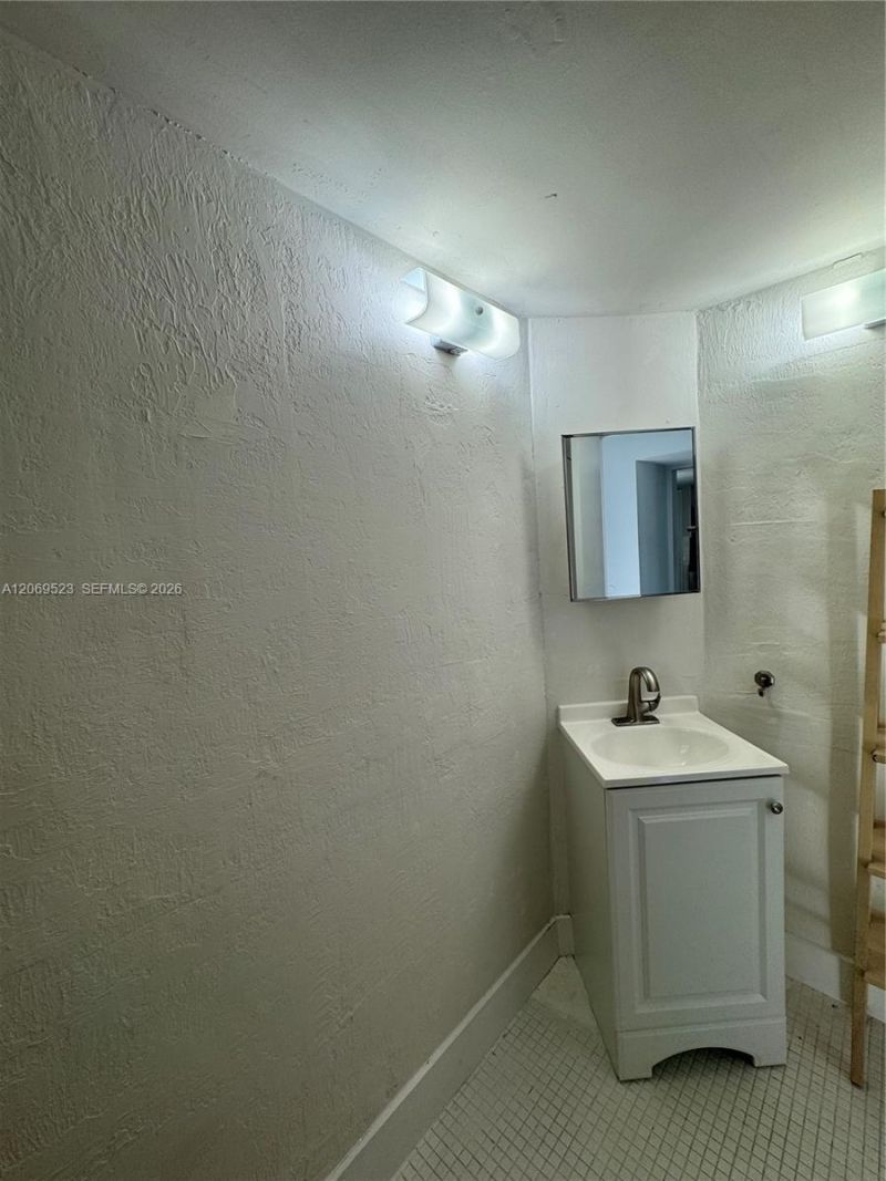 1398 NE 191st St , Unit C305, Miami, FL 33179 Photo