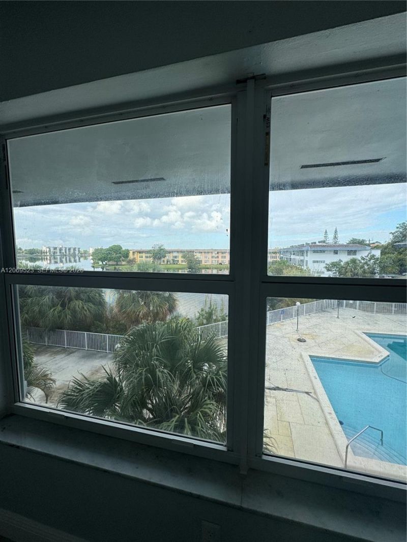 1398 NE 191st St , Unit C305, Miami, FL 33179 Photo