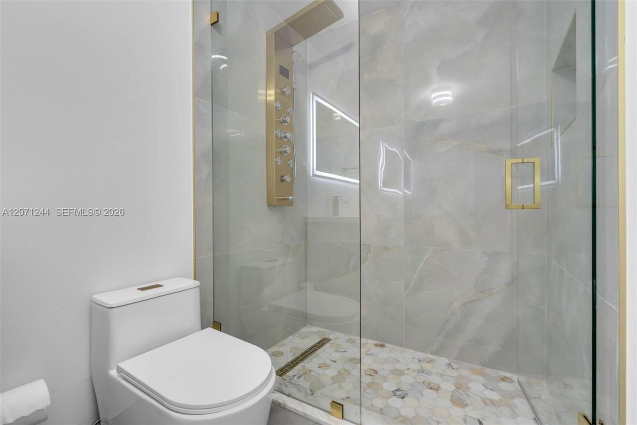 4450 NW 169th Ter, Miami Gardens, FL 33055 Photo