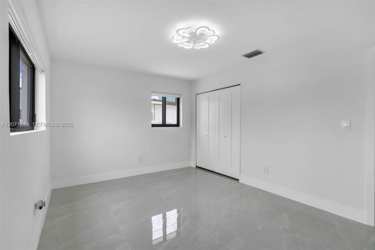 4450 NW 169th Ter, Miami Gardens, FL 33055 Photo