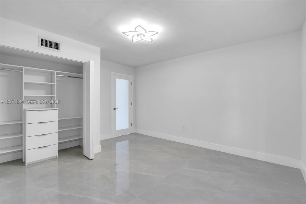 4450 NW 169th Ter, Miami Gardens, FL 33055 Photo